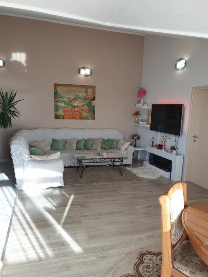 Apartmani Mlikotic Dugi Rat Ngoại thất bức ảnh