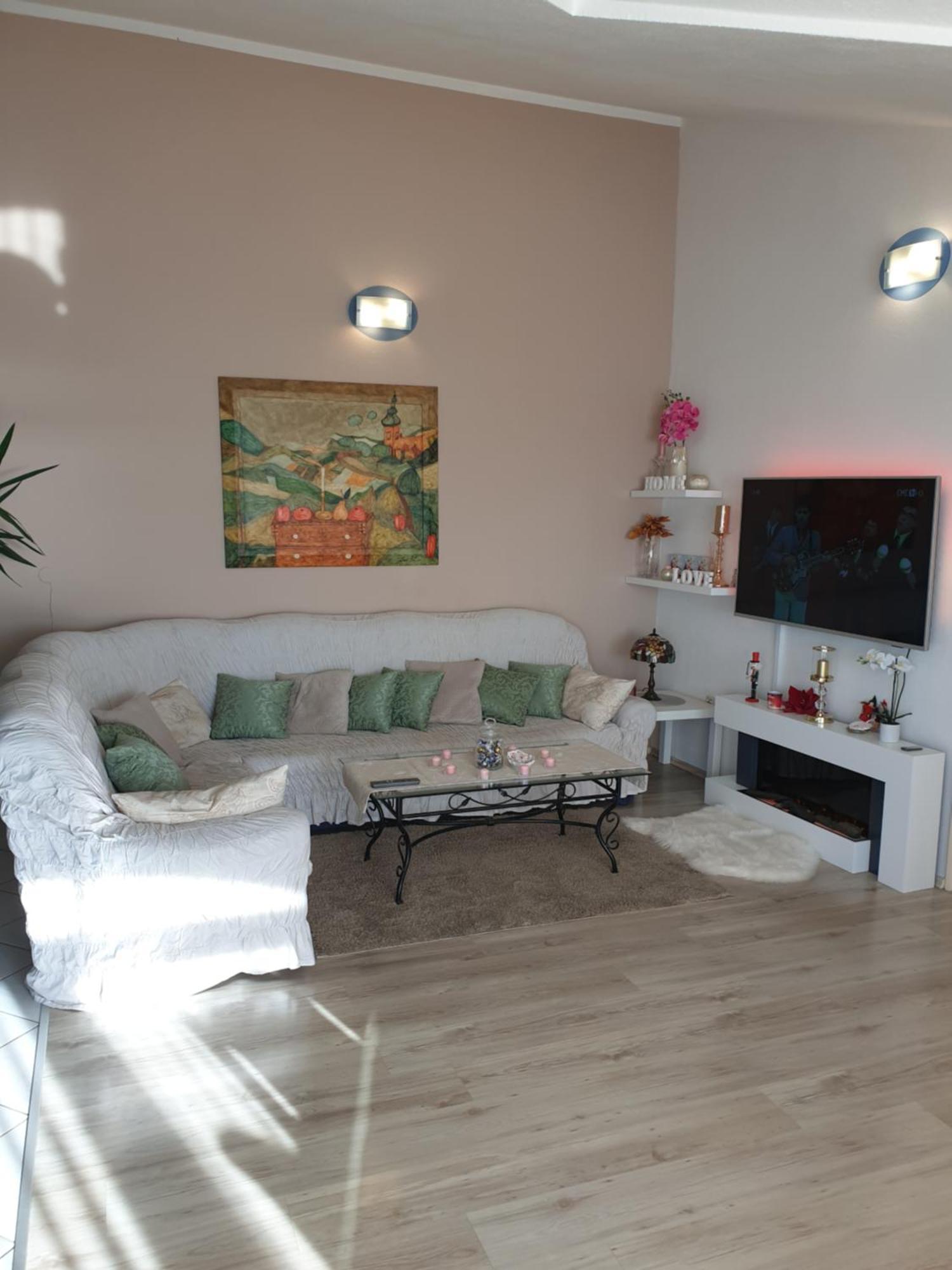 Apartmani Mlikotic Dugi Rat Phòng bức ảnh
